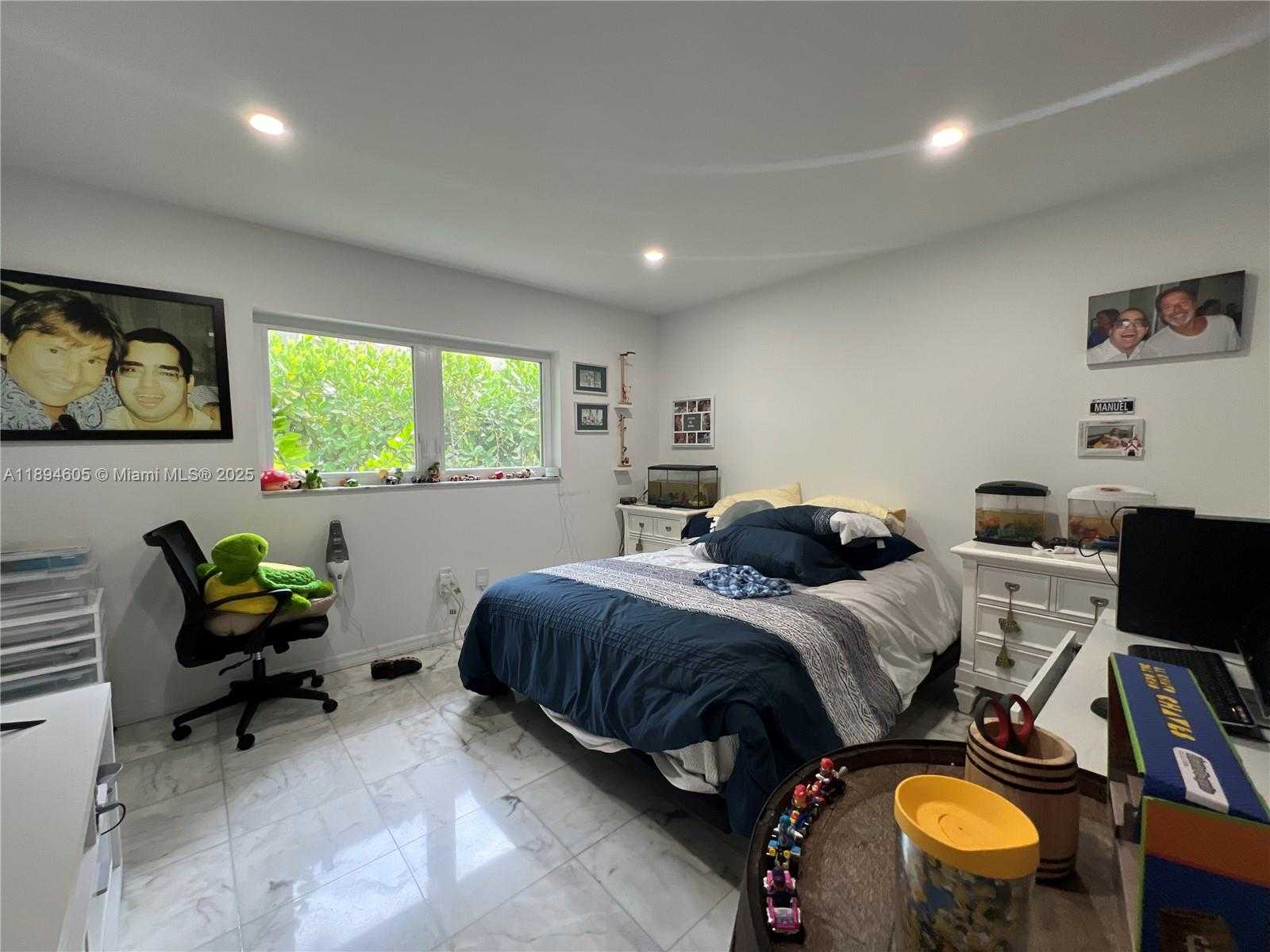 Small Image of 4934 NORTH WEST 94TH DORAL PL, Doral Number 10