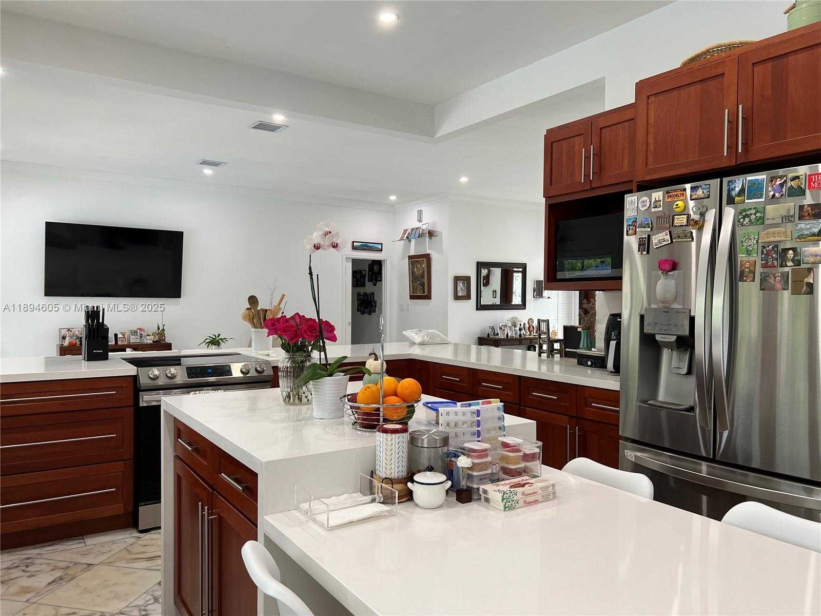 Small Image of 4934 NORTH WEST 94TH DORAL PL, Doral Number 15