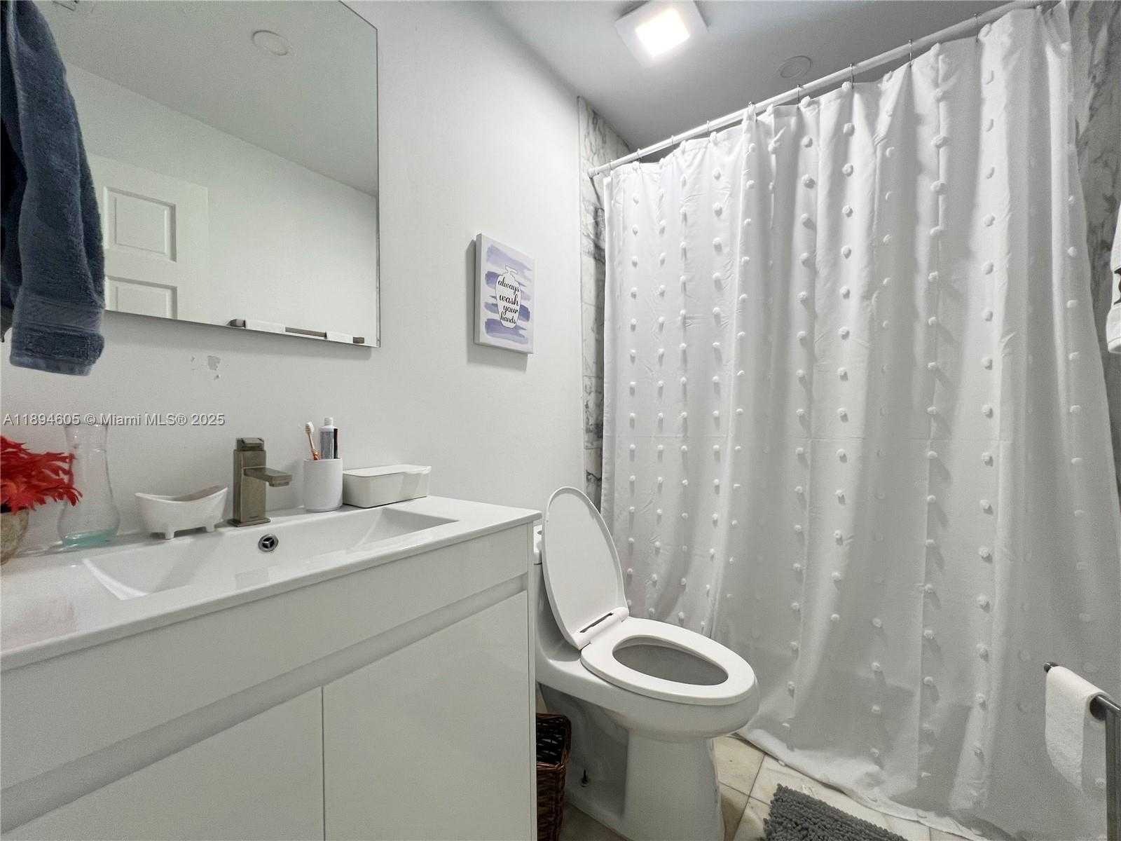 Small Image of 4934 NORTH WEST 94TH DORAL PL, Doral Number 9