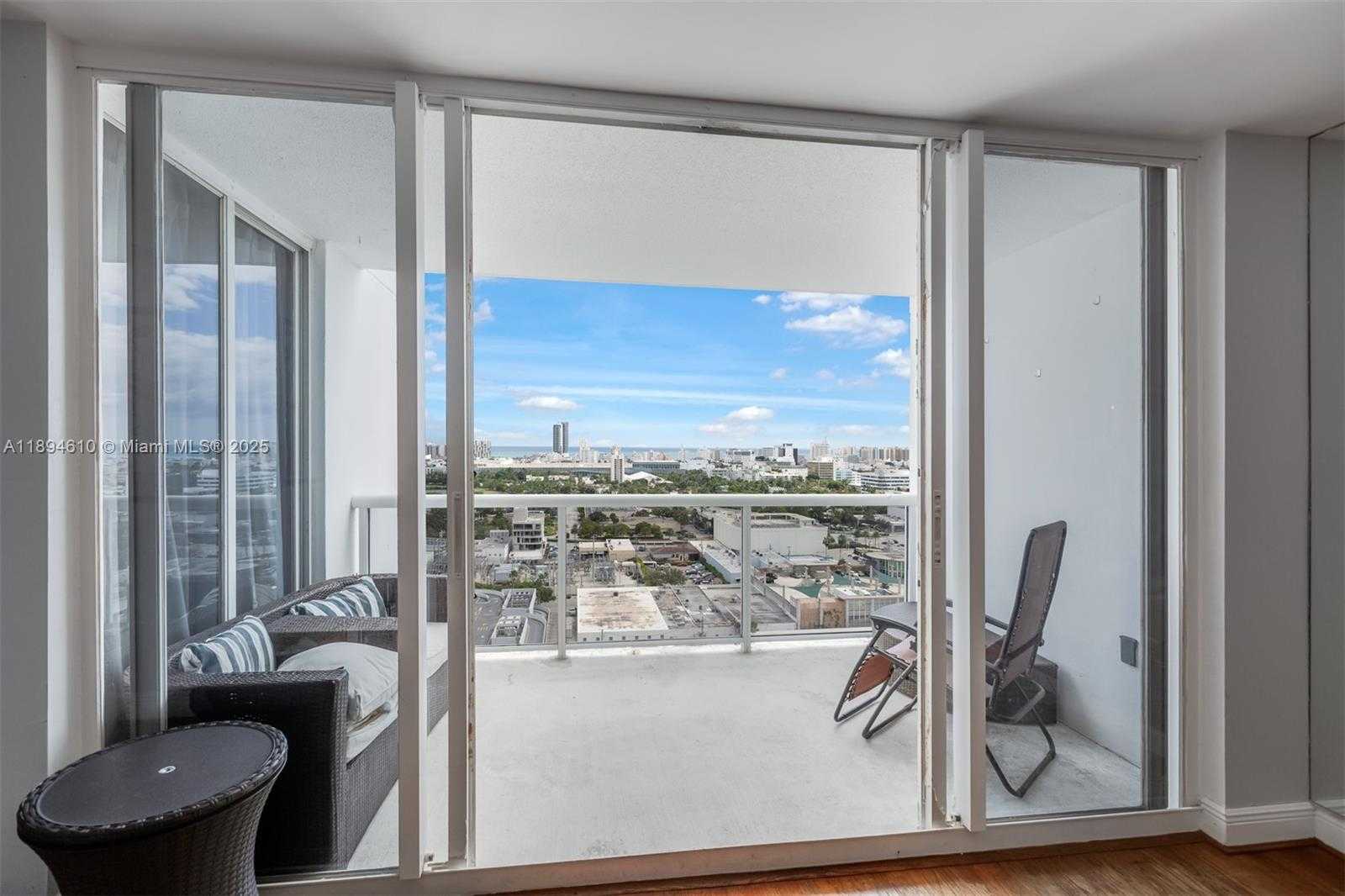 Small Image of 1800 SUNSET HARBOUR DR #2215, Miami Beach Number 17