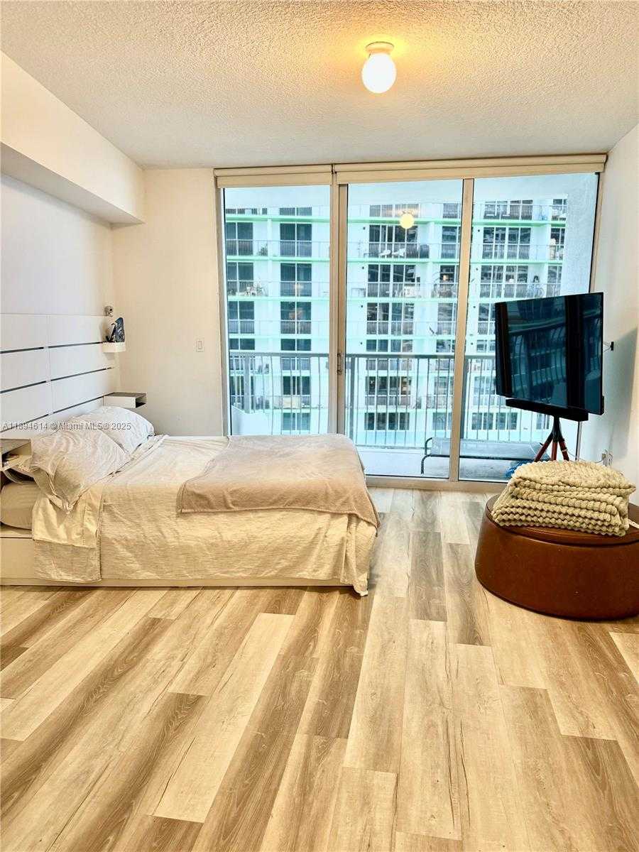Small Image of 1750 NORTH BAYSHORE DR #1605, Miami Number 15