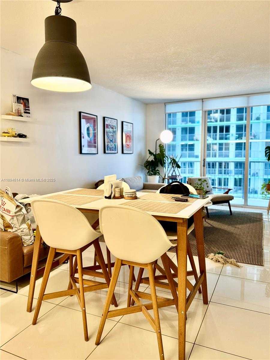 Small Image of 1750 NORTH BAYSHORE DR #1605, Miami Number 4