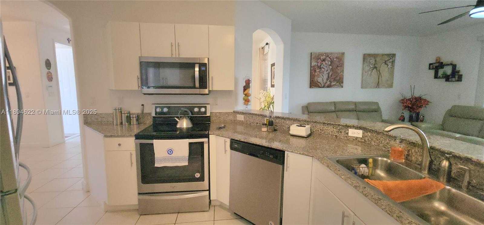 Small Image of 10955 NORTH WEST 87TH LN #10955, Doral Number 10