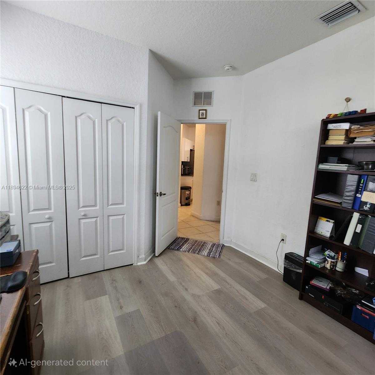 Small Image of 10955 NORTH WEST 87TH LN #10955, Doral Number 13