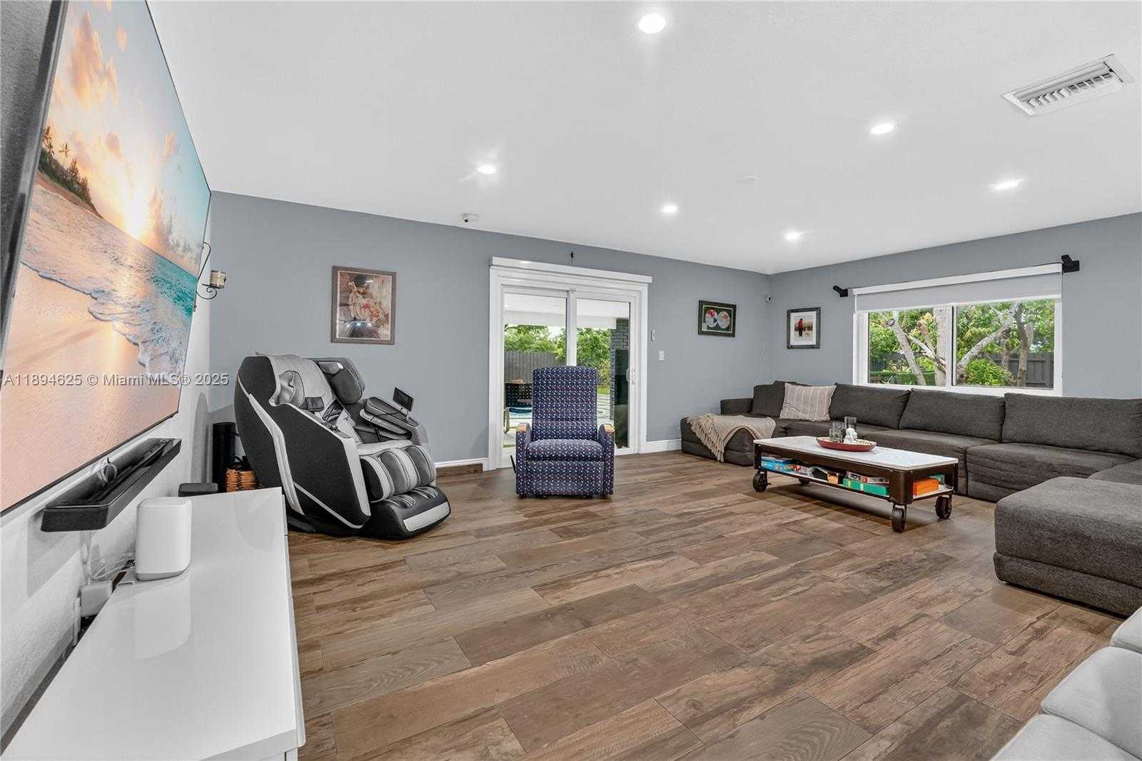 Small Image of 32020 SOUTH WEST 199TH AVE #32020, Homestead Number 6