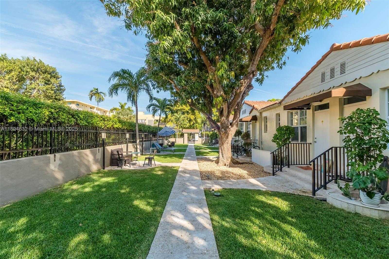 Small Image of 814 LENOX AVE #2, Miami Beach Number 18
