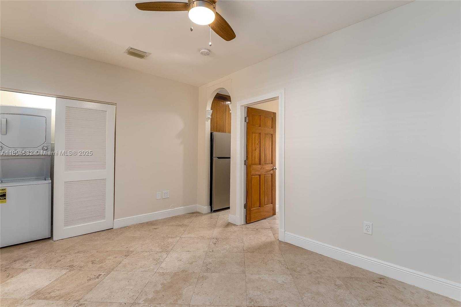 Small Image of 814 LENOX AVE #2, Miami Beach Number 4