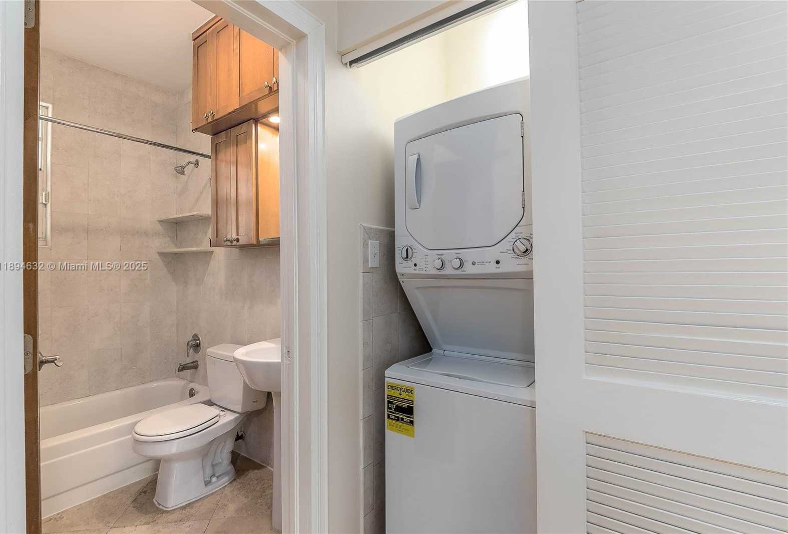 Small Image of 814 LENOX AVE #2, Miami Beach Number 9