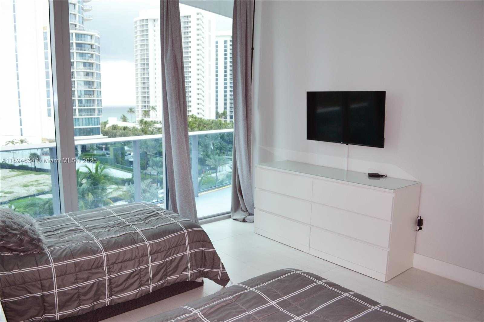 Small Image of 17550 COLLINS AVE #703, Sunny Isles Beach Number 12