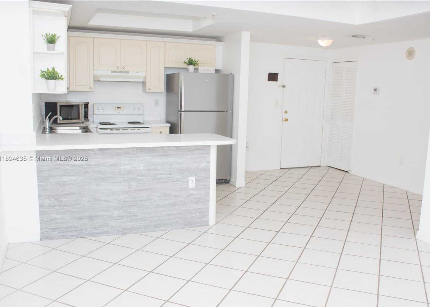 Small Image of 3500 CORAL WAY #1002, Miami Number 15