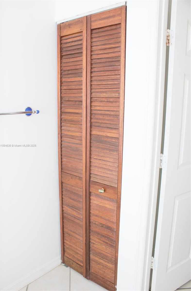 Small Image of 3500 CORAL WAY #1002, Miami Number 20