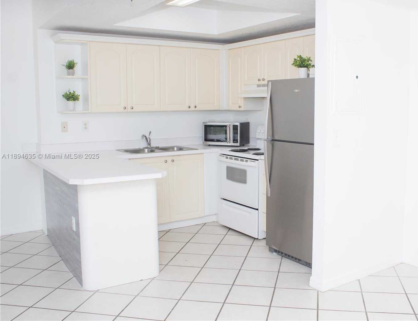 Small Image of 3500 CORAL WAY #1002, Miami Number 22