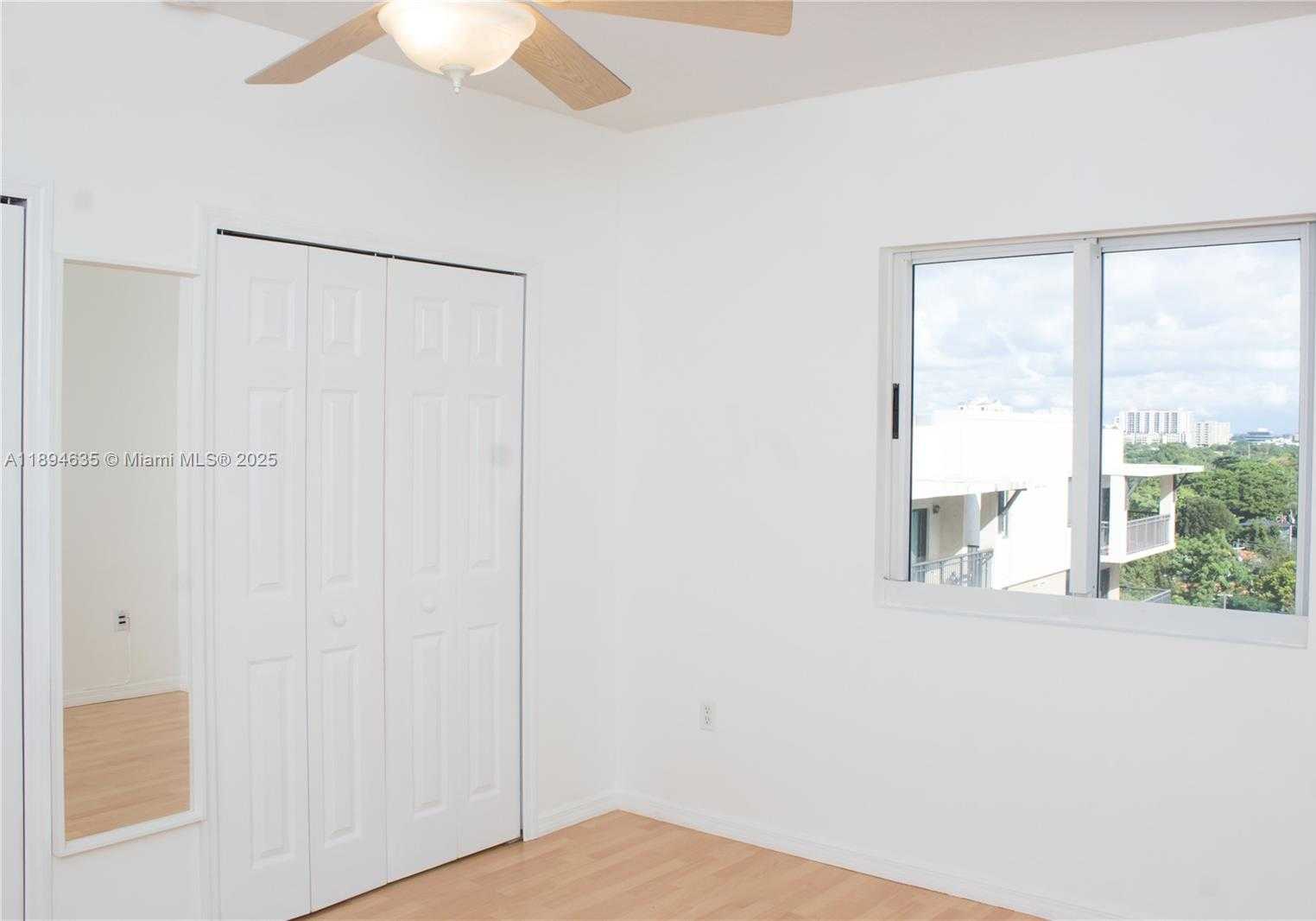 Small Image of 3500 CORAL WAY #1002, Miami Number 23