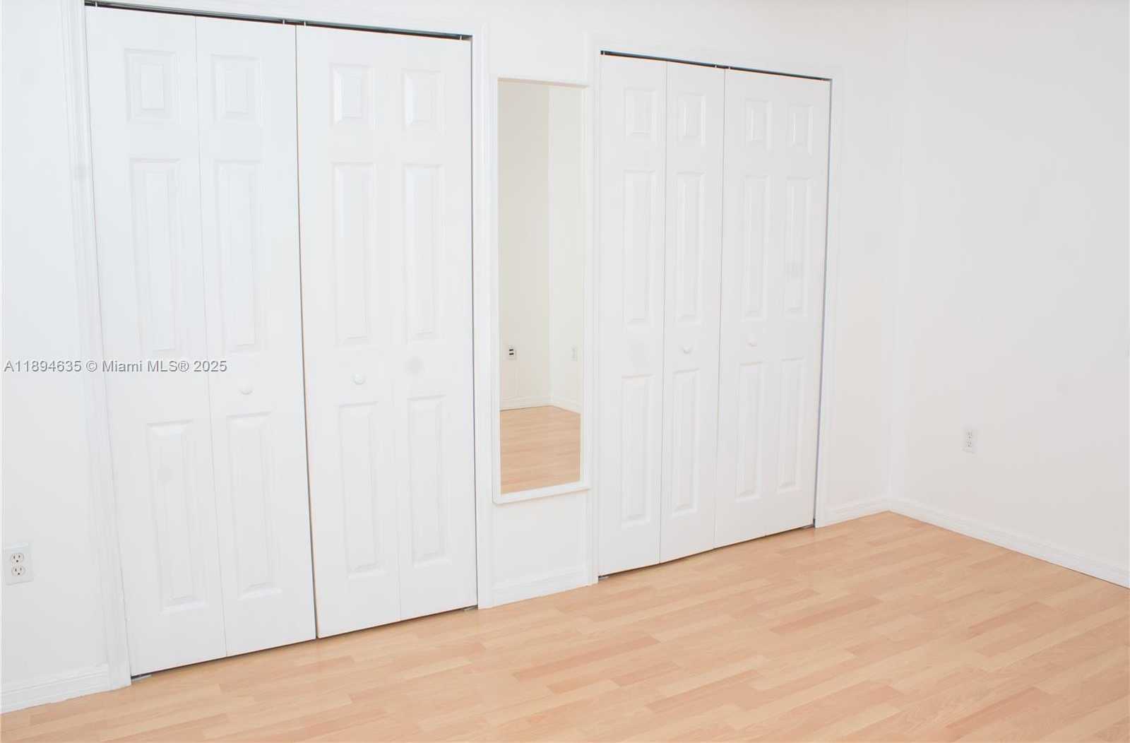 Small Image of 3500 CORAL WAY #1002, Miami Number 24