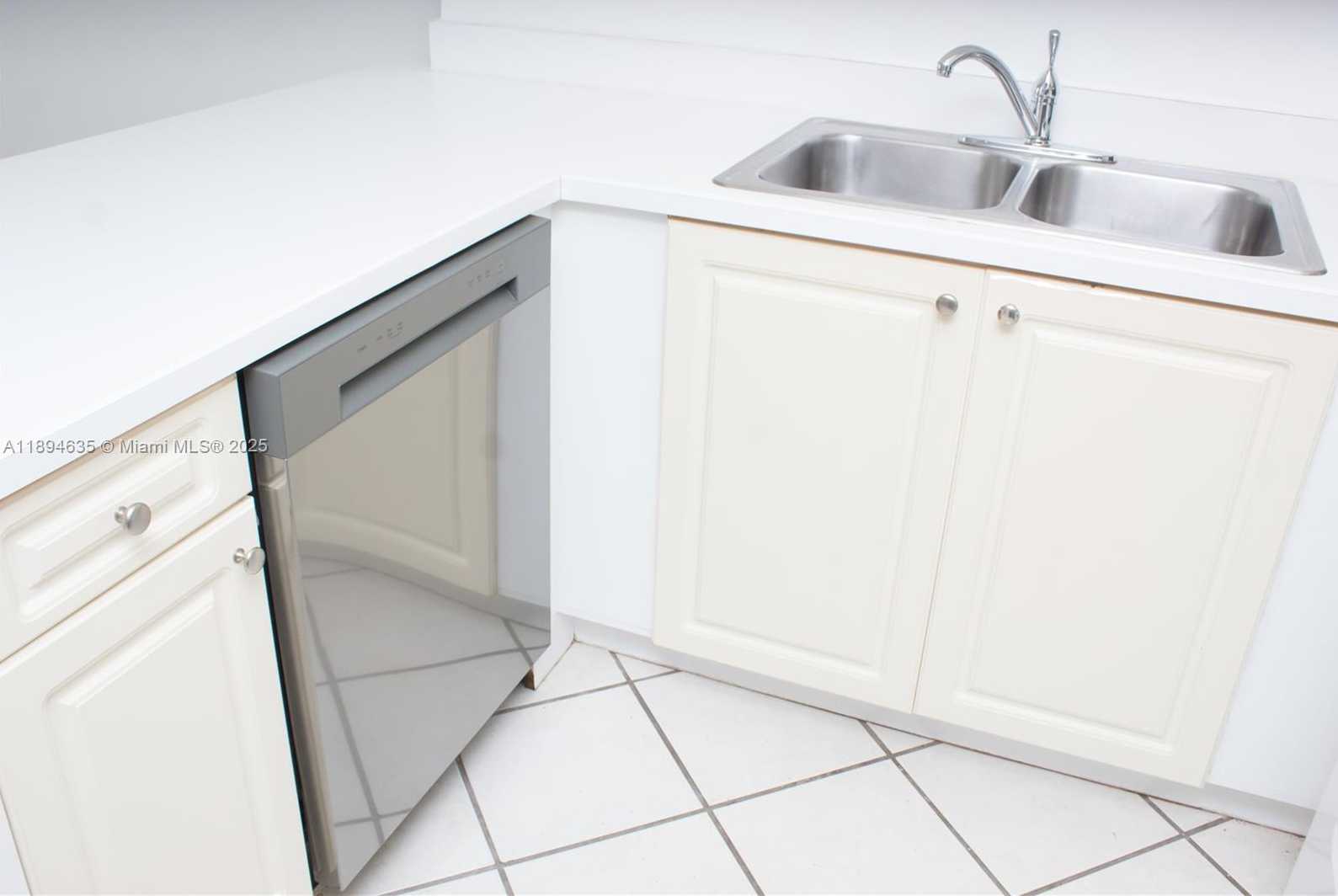 Small Image of 3500 CORAL WAY #1002, Miami Number 5