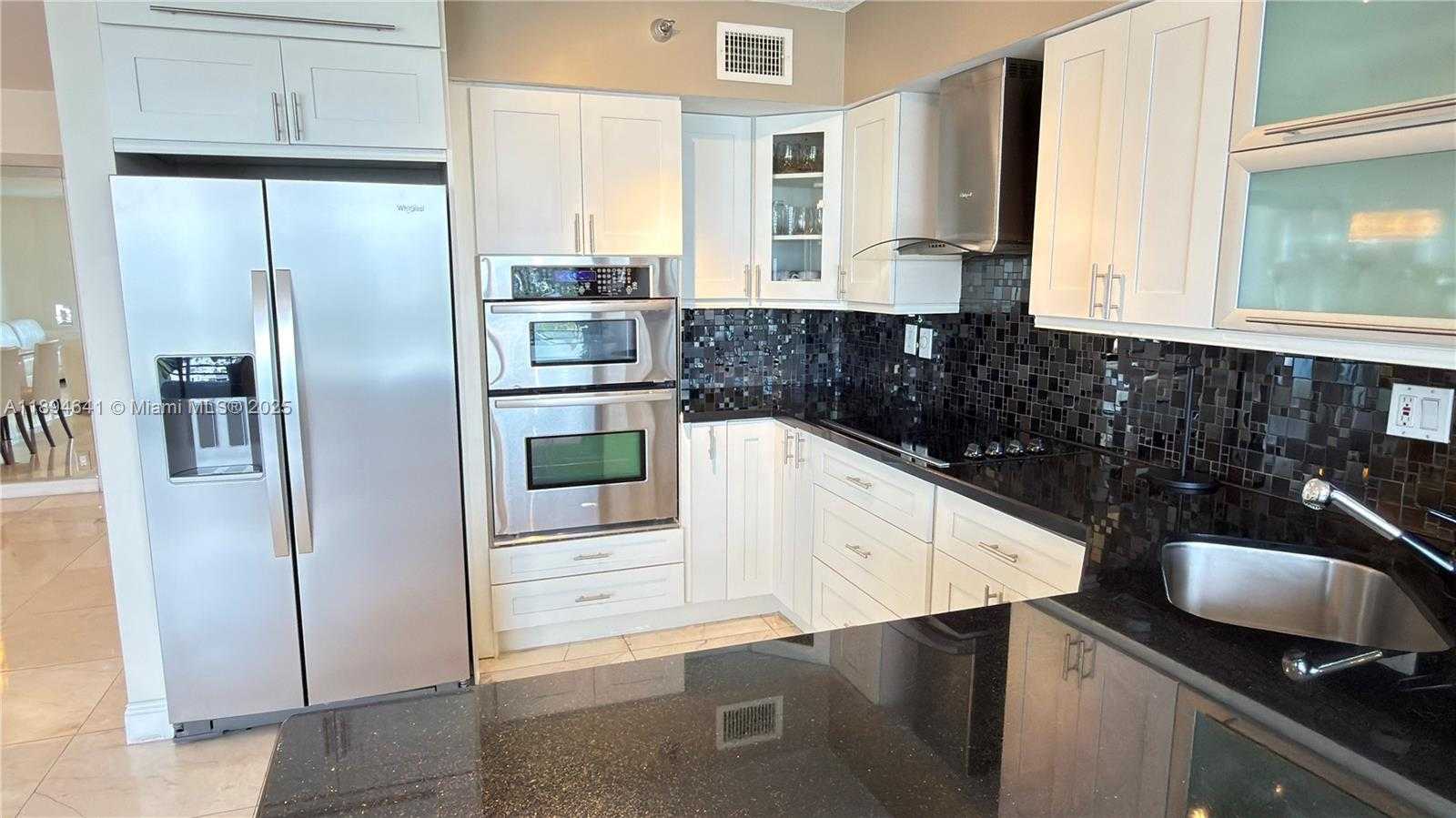 Small Image of 3530 WEST MYSTIC POINTE DR #1602, Aventura Number 12
