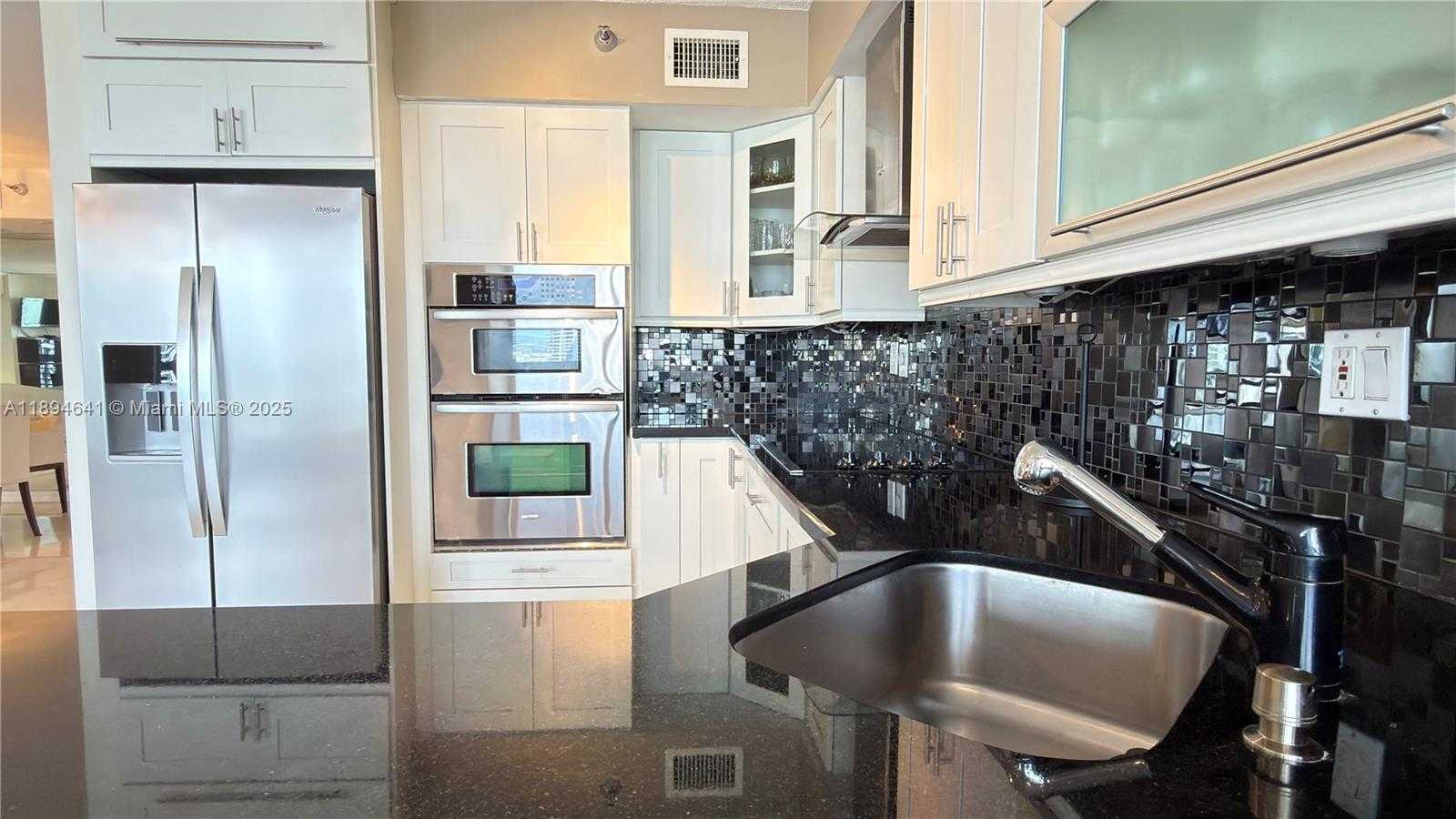 Small Image of 3530 WEST MYSTIC POINTE DR #1602, Aventura Number 15