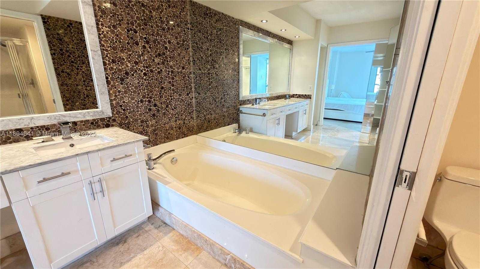 Small Image of 3530 WEST MYSTIC POINTE DR #1602, Aventura Number 28