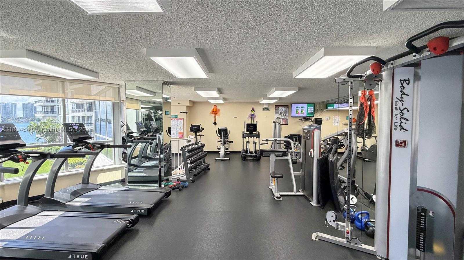 Small Image of 3530 WEST MYSTIC POINTE DR #1602, Aventura Number 74