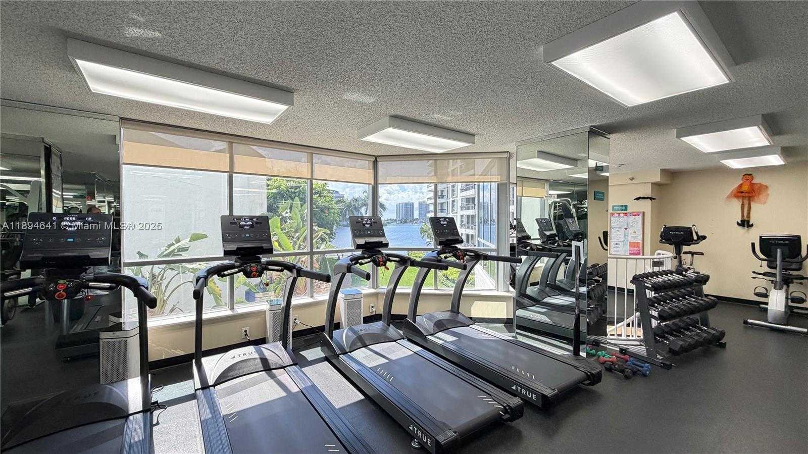Small Image of 3530 WEST MYSTIC POINTE DR #1602, Aventura Number 75