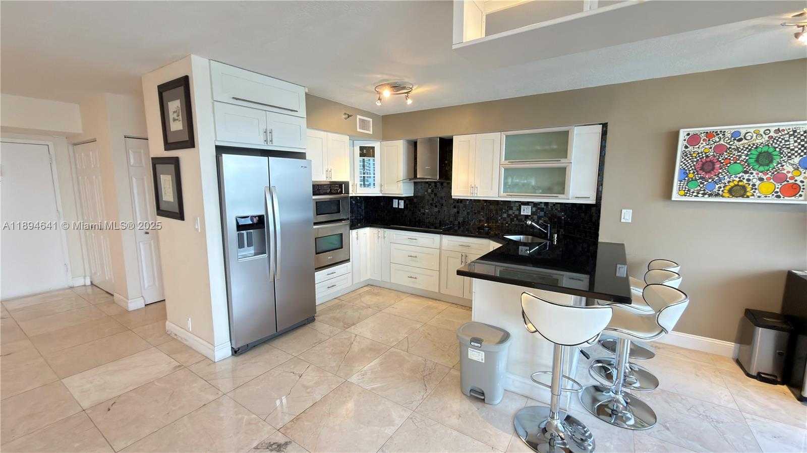 Small Image of 3530 WEST MYSTIC POINTE DR #1602, Aventura Number 9