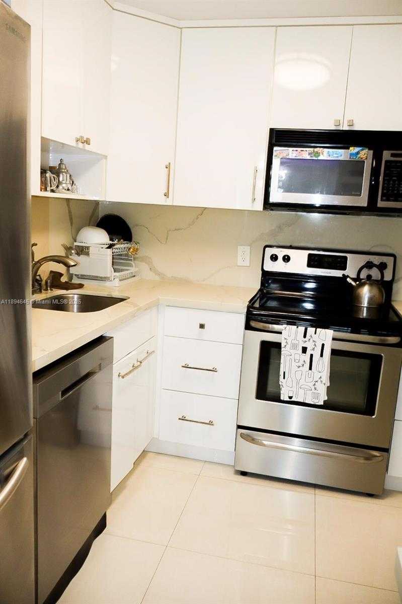 Small Image of 800 WEST AVE #426, Miami Beach Number 10