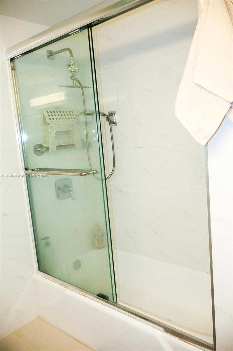 Small Image of 800 WEST AVE #426, Miami Beach Number 16