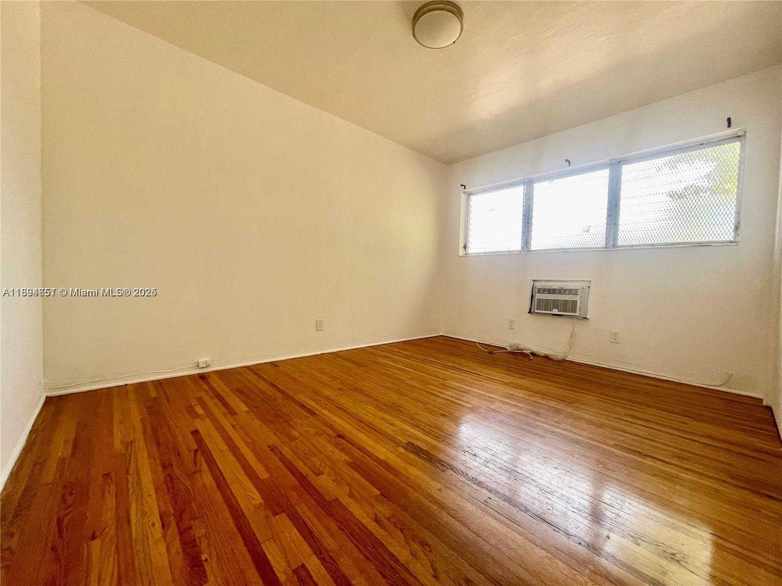 Small Image of 780 81ST ST #9, Miami Beach Number 7
