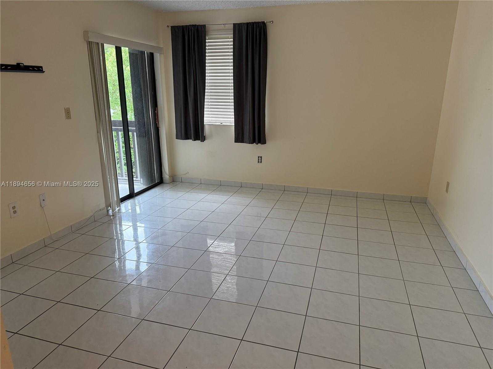 Small Image of 8879 FONTAINEBLEAU BLVD #202, Miami Number 3