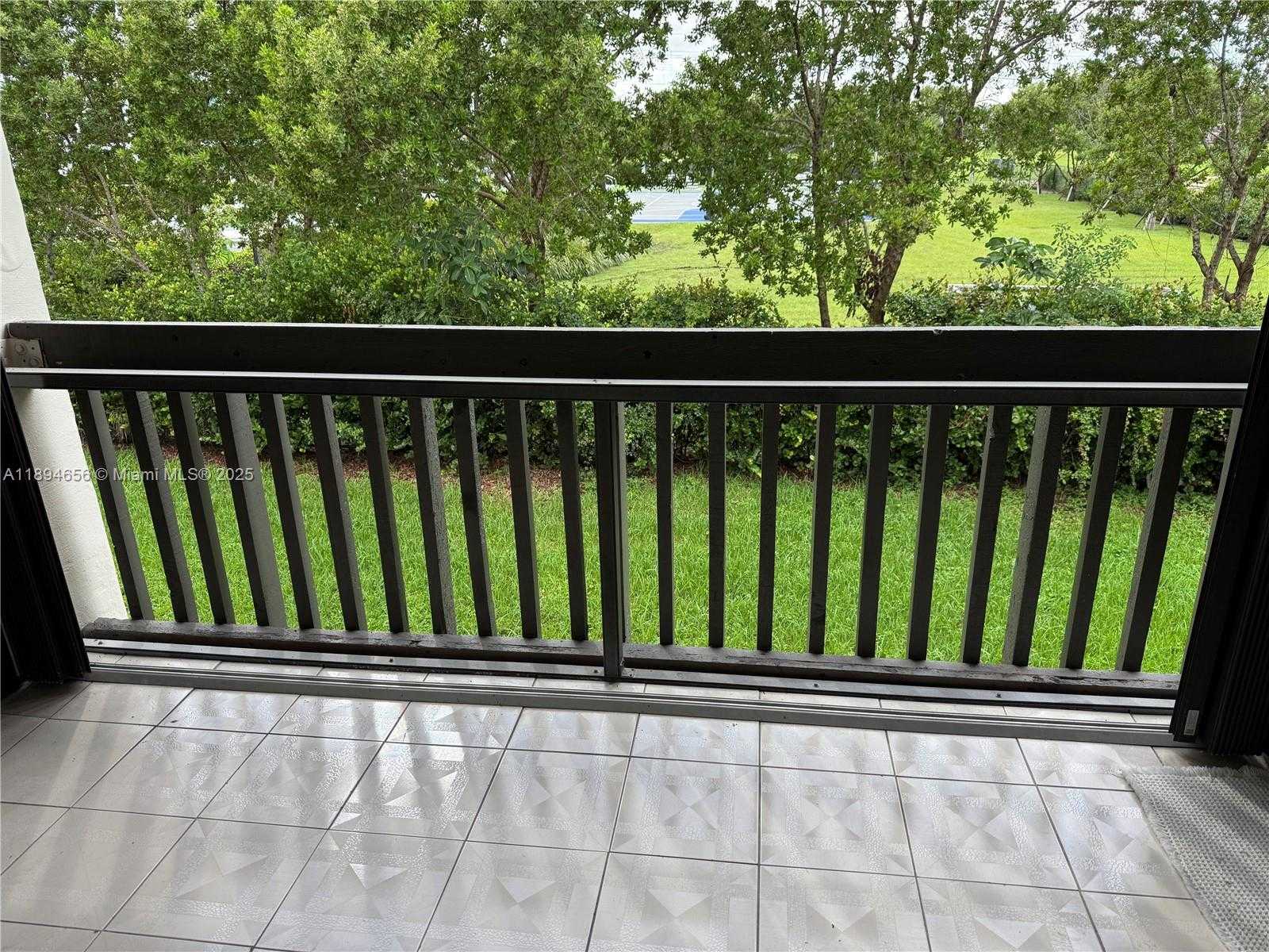 Small Image of 8879 FONTAINEBLEAU BLVD #202, Miami Number 8