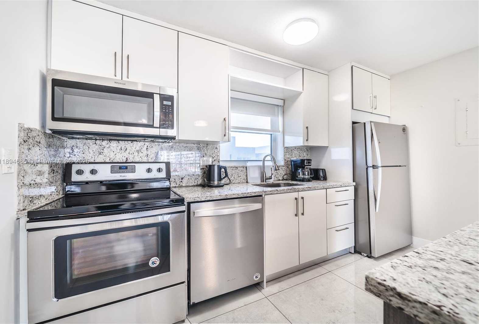 Small Image of 201 178TH DR #537, Sunny Isles Beach Number 12