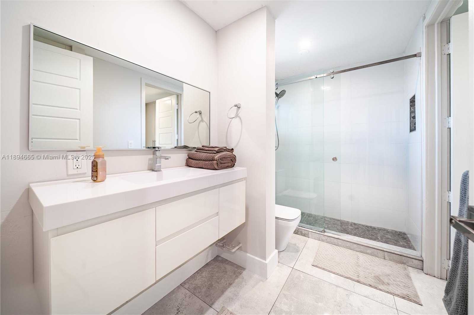 Small Image of 201 178TH DR #537, Sunny Isles Beach Number 13