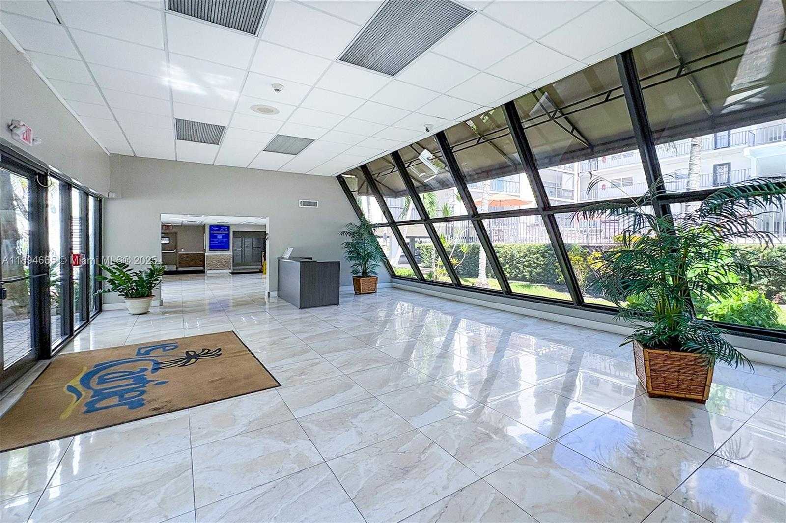 Small Image of 201 178TH DR #537, Sunny Isles Beach Number 5