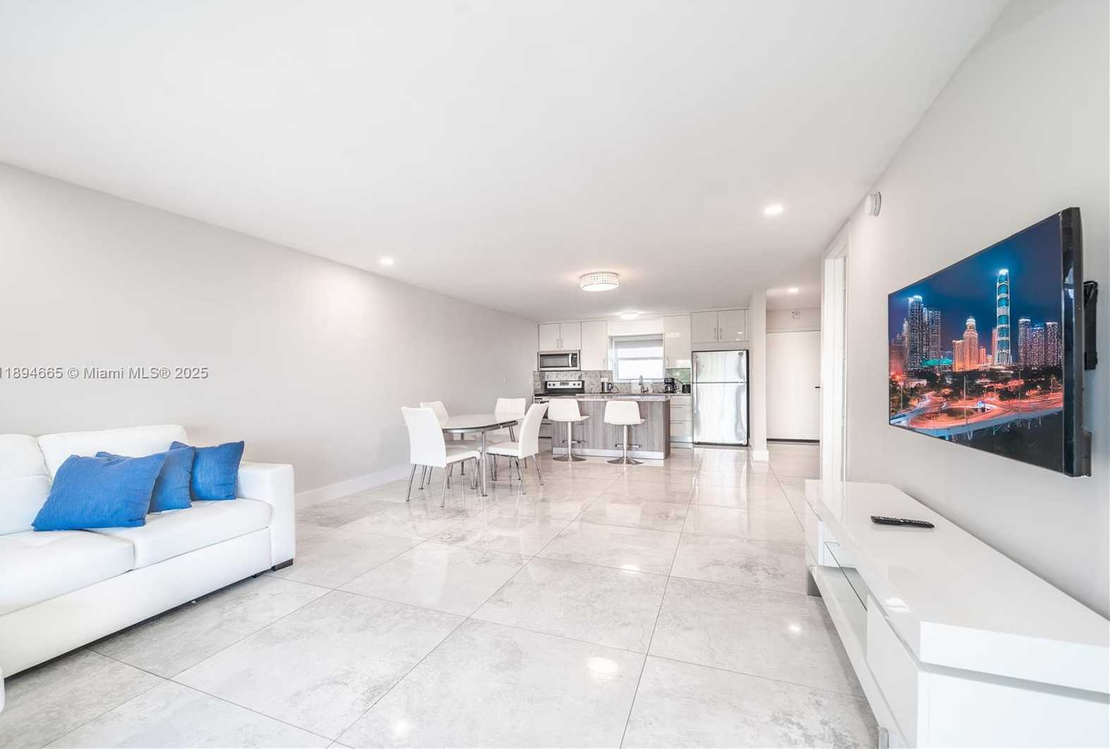 Small Image of 201 178TH DR #537, Sunny Isles Beach Number 9