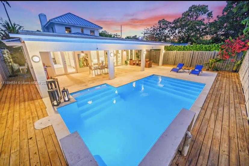 Small Image of 3427 FROW AVE, Miami Number 10
