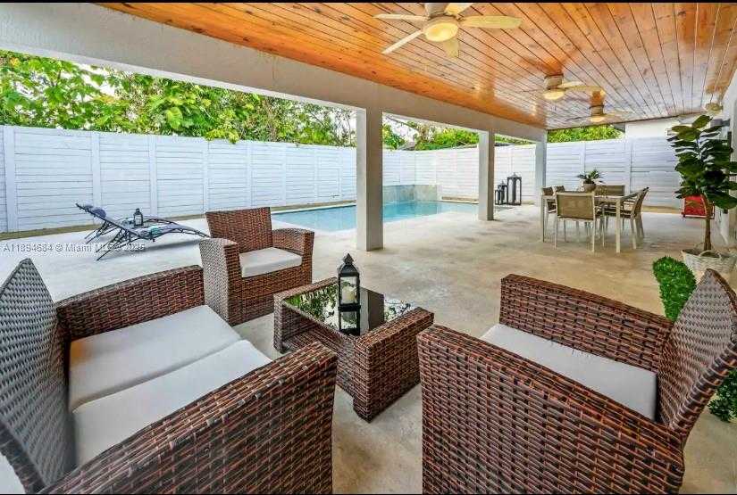Small Image of 3427 FROW AVE, Miami Number 11