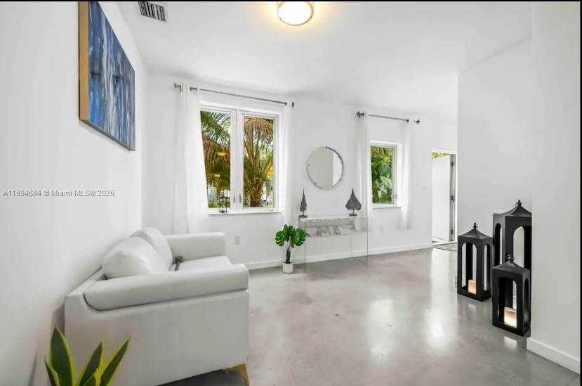 Small Image of 3427 FROW AVE, Miami Number 21