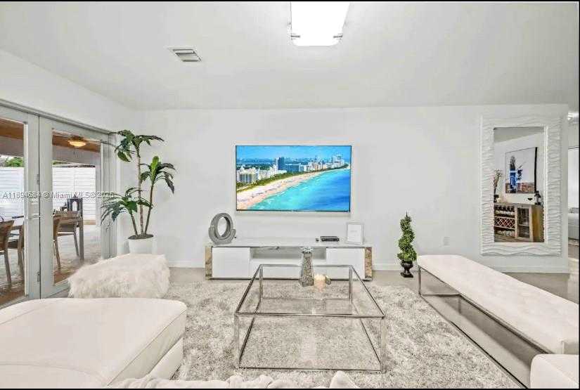Small Image of 3427 FROW AVE, Miami Number 9