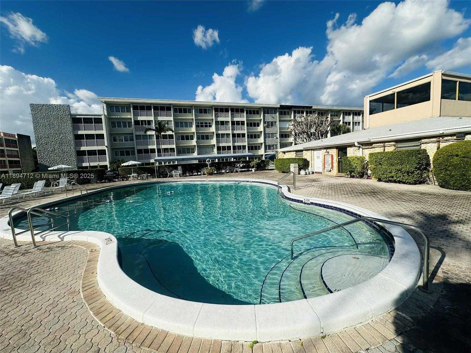Small Image of 330 SOUTH EAST 2ND ST #102H, Hallandale Beach Number 2
