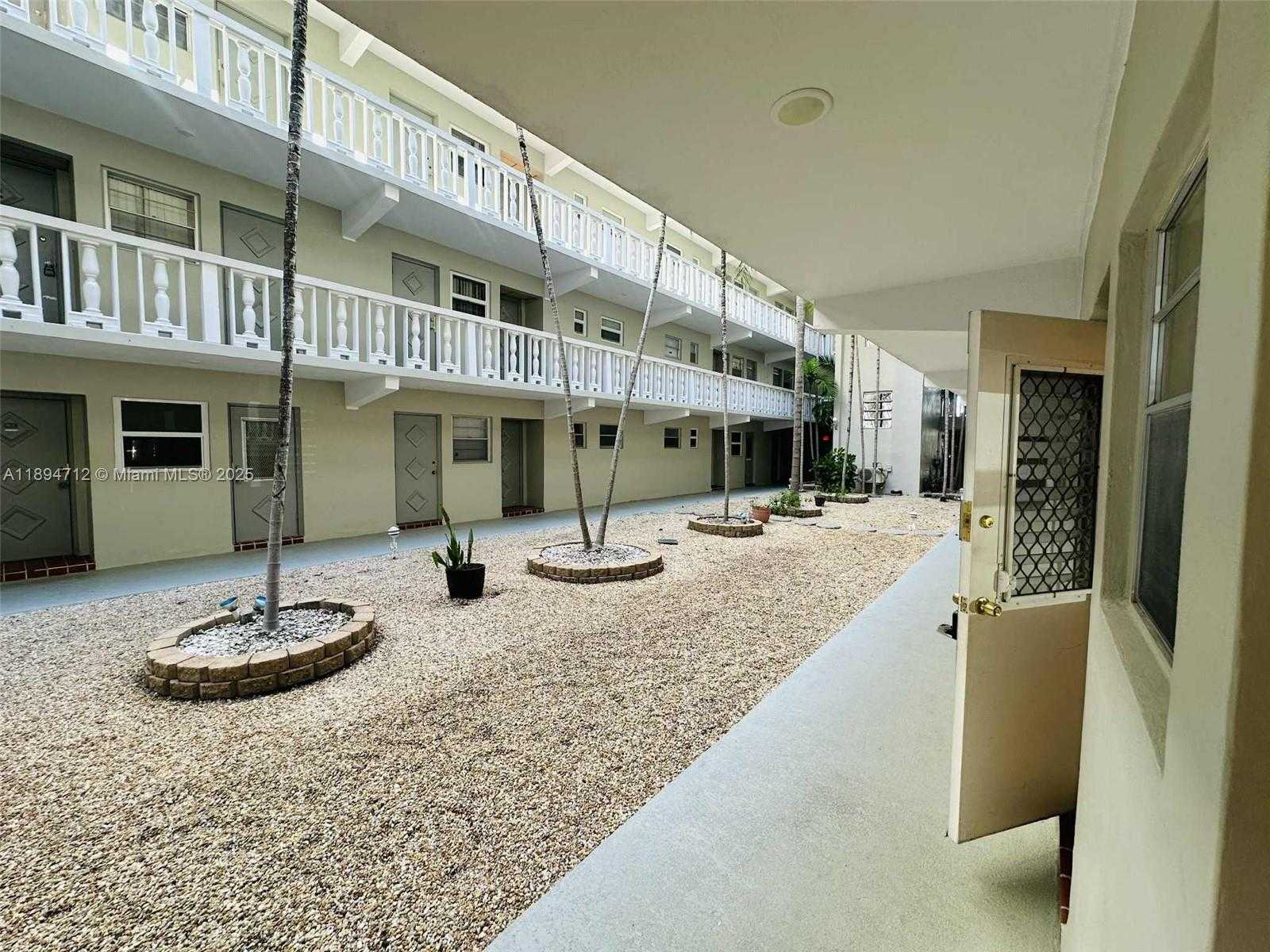Small Image of 330 SOUTH EAST 2ND ST #102H, Hallandale Beach Number 31