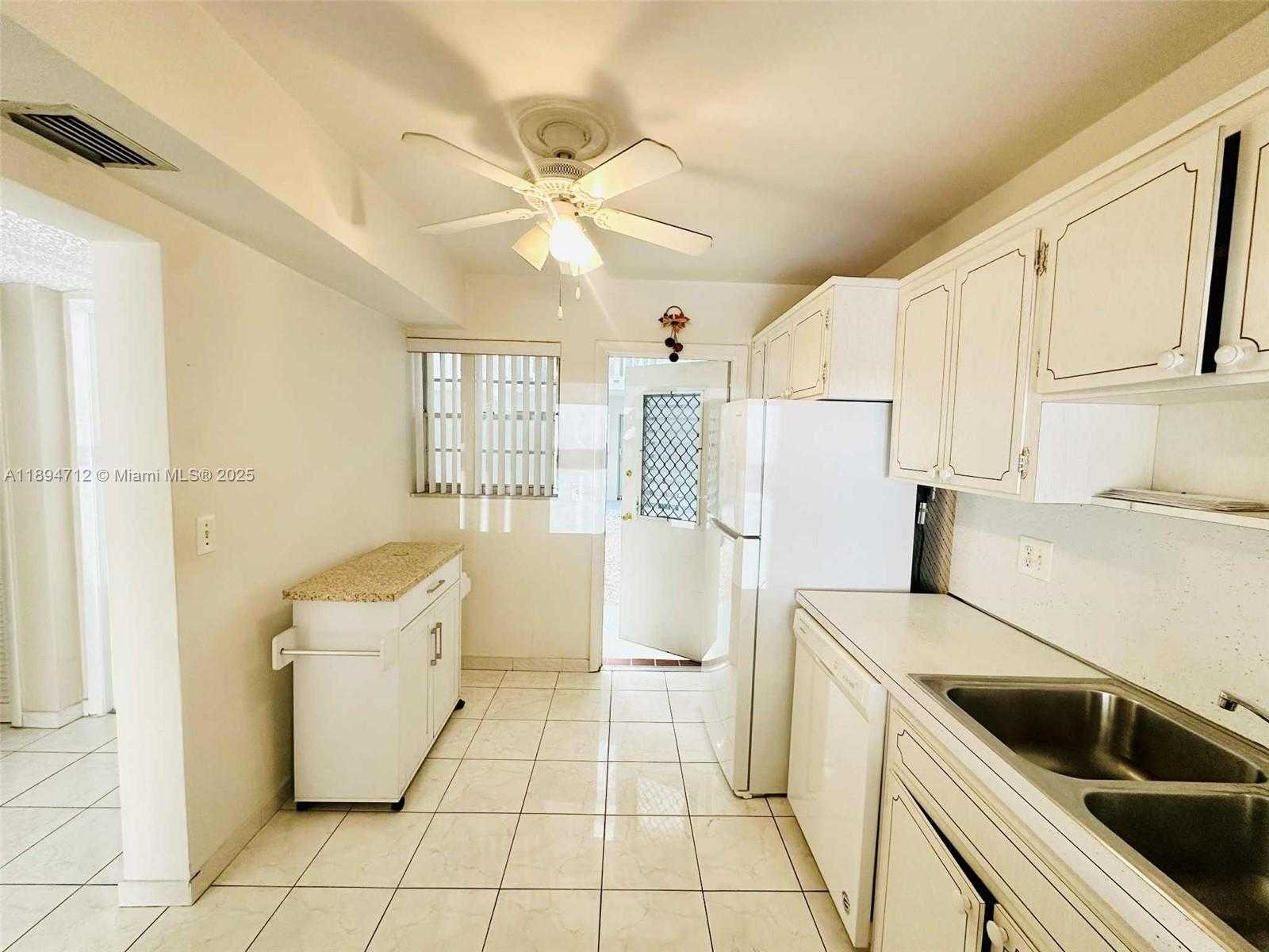 Small Image of 330 SOUTH EAST 2ND ST #102H, Hallandale Beach Number 7