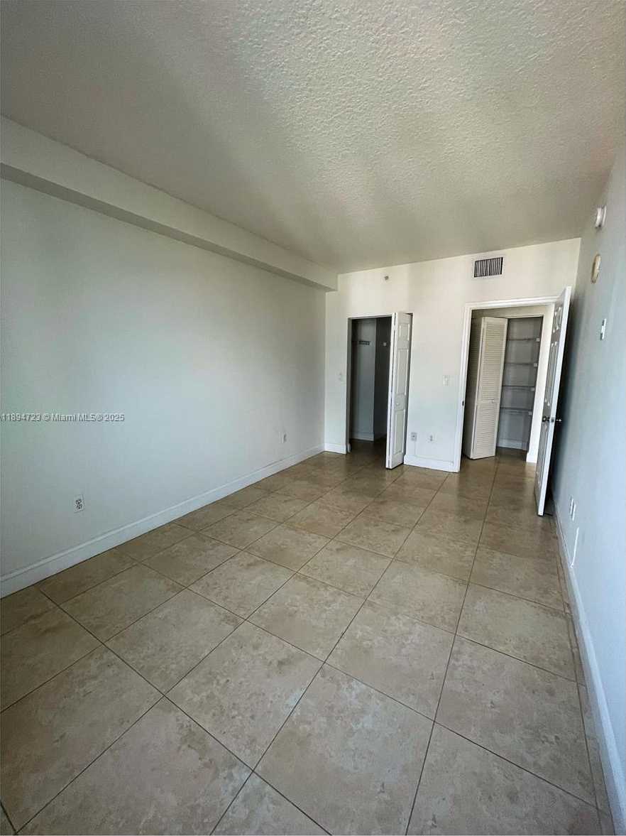 Small Image of 50 MENORES AVE #717, Coral Gables Number 15