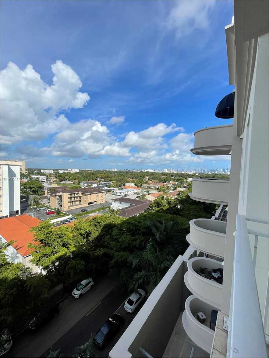 Small Image of 50 MENORES AVE #717, Coral Gables Number 21