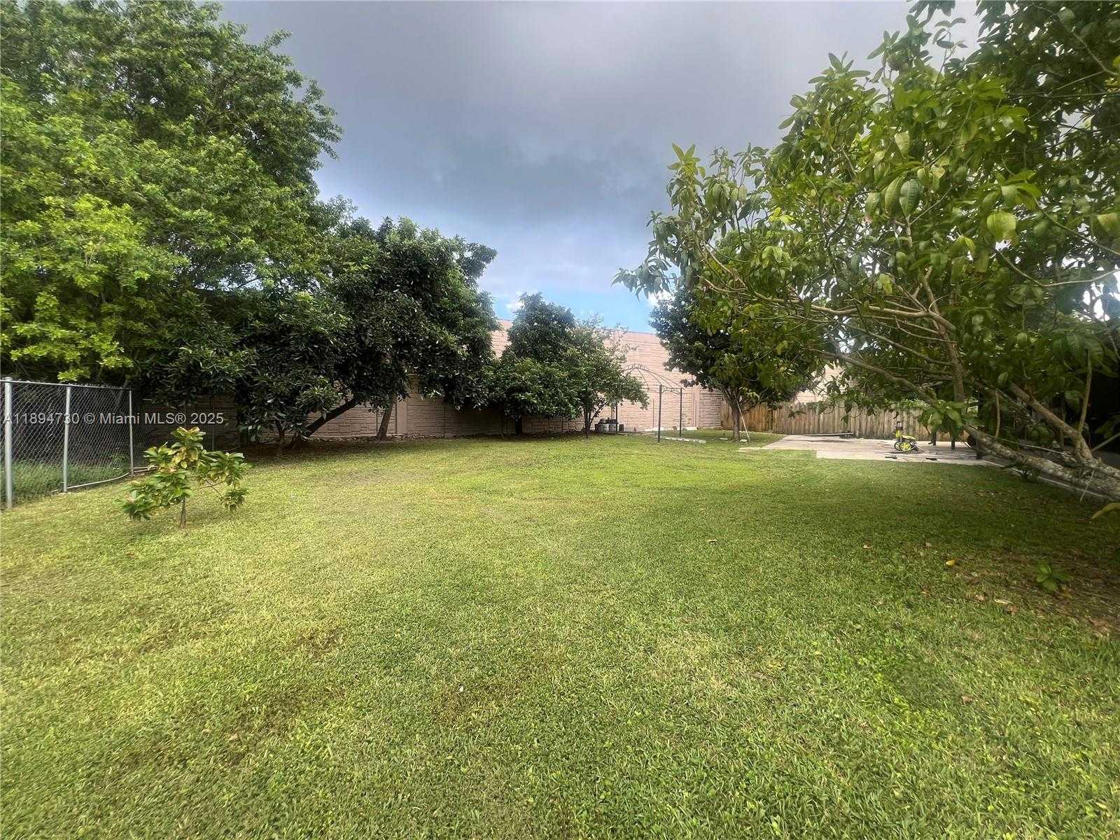 Small Image of 26121 SOUTH WEST 130TH AVE, Homestead Number 23