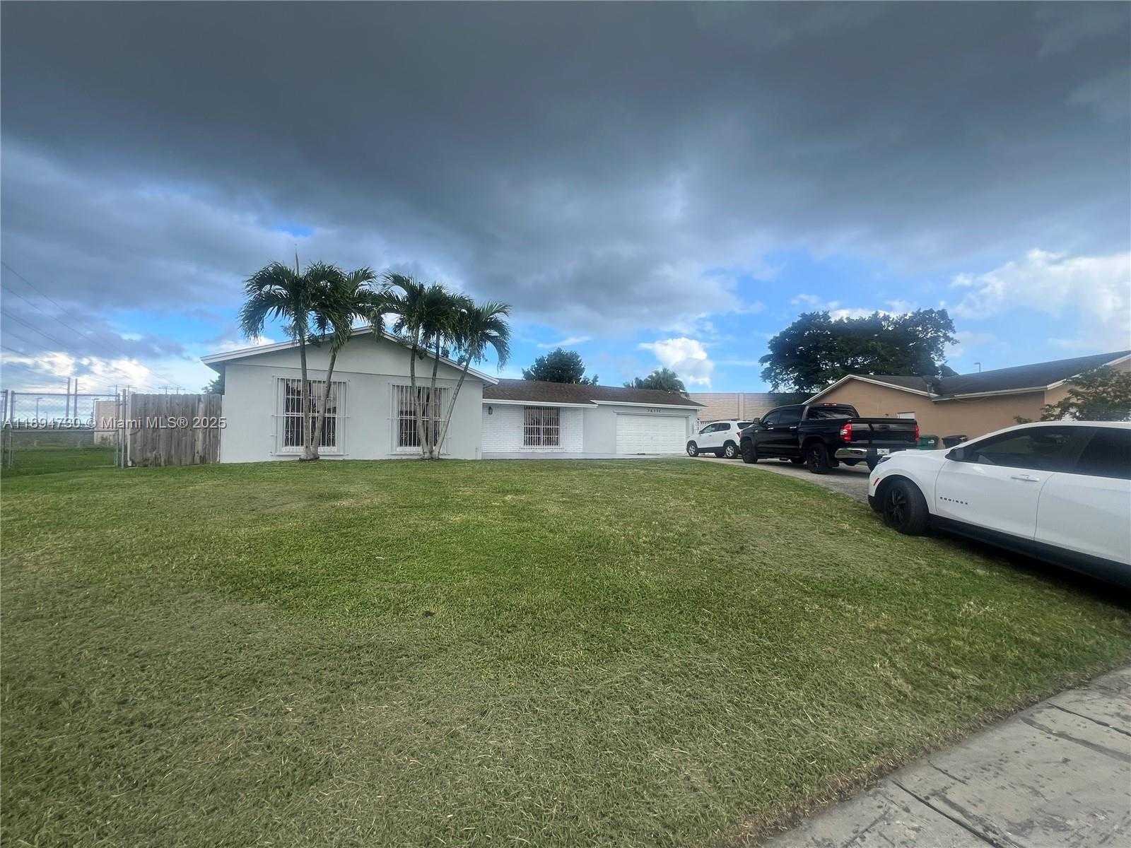 Small Image of 26121 SOUTH WEST 130TH AVE, Homestead Number 3