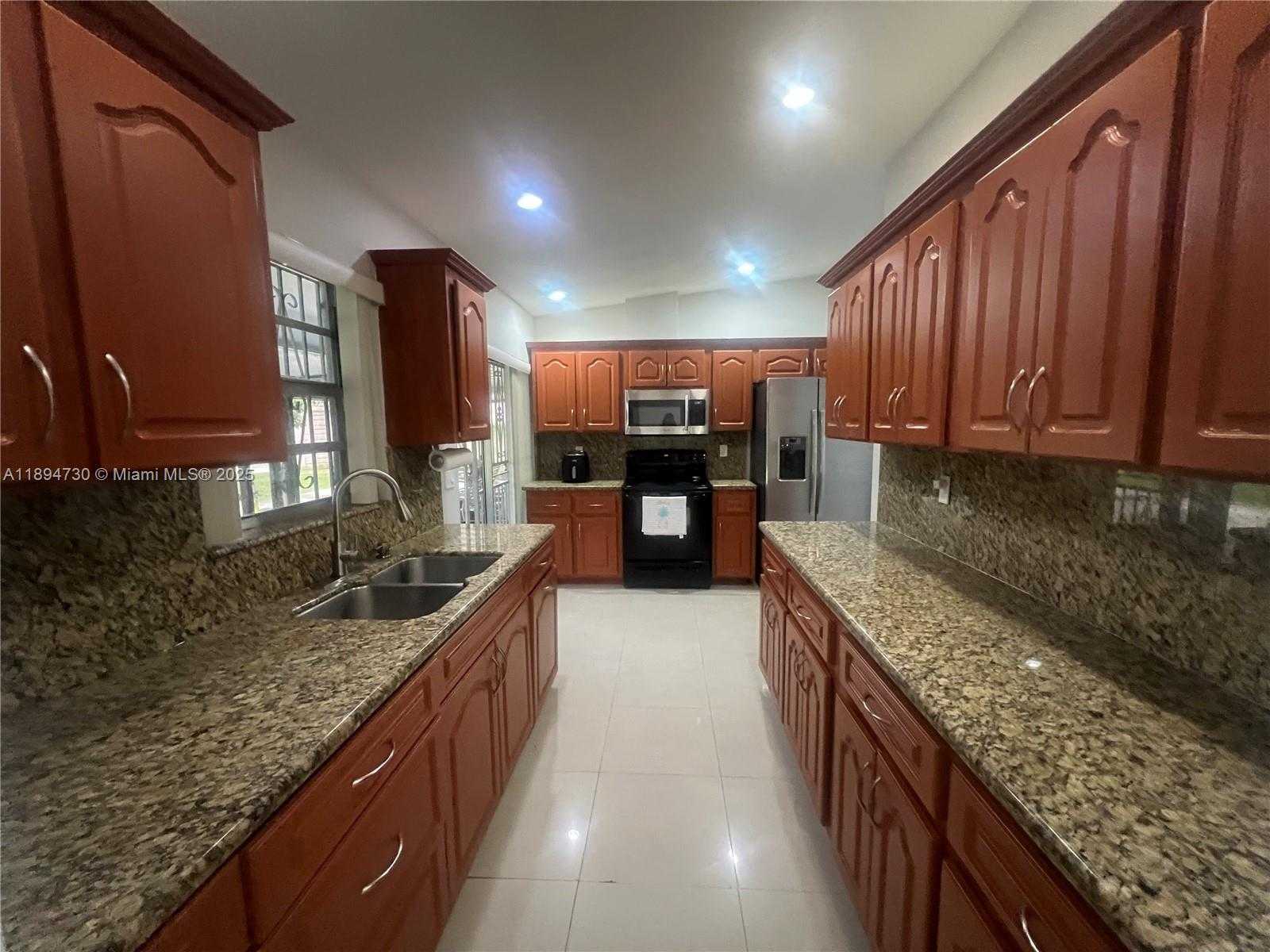 Small Image of 26121 SOUTH WEST 130TH AVE, Homestead Number 8