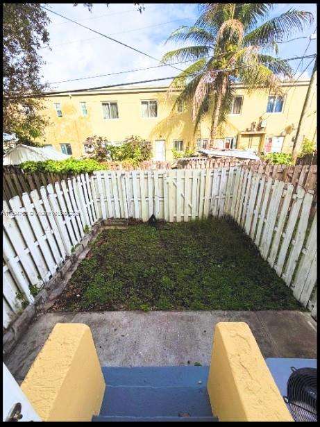 Small Image of 8325 NORTH WEST 5TH AVE #8325, Miami Number 16
