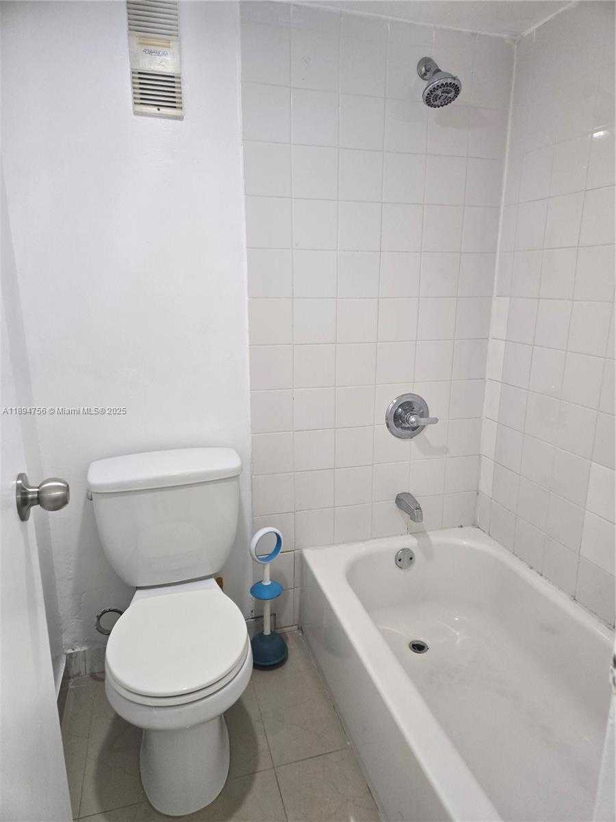 Small Image of 4675 WEST 18TH CT #606, Hialeah Number 7