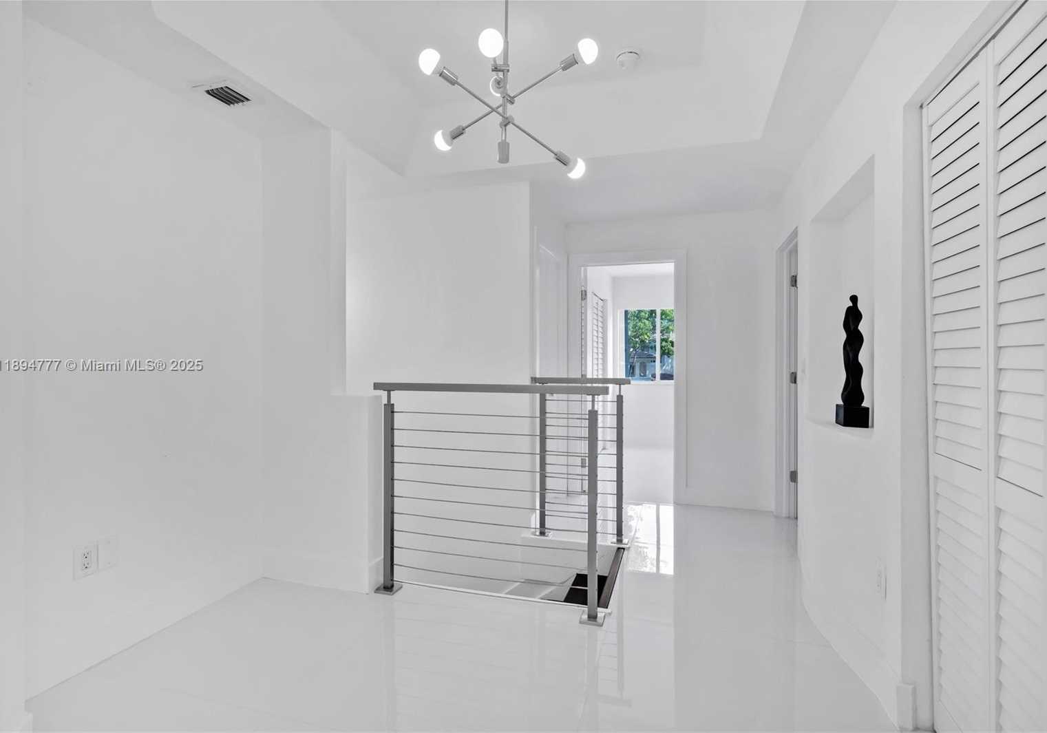Small Image of 6644 NORTH WEST 107TH PL, Doral Number 17