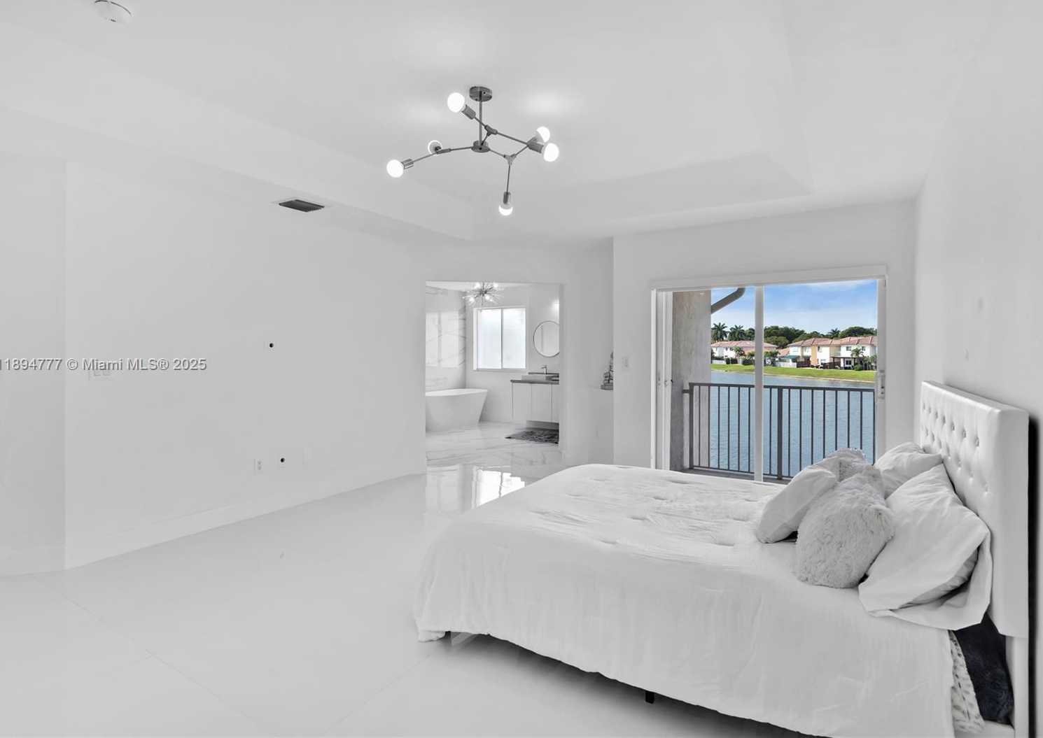Small Image of 6644 NORTH WEST 107TH PL, Doral Number 18